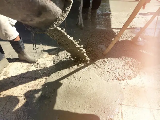 A concrete expert in nyc is supervising work